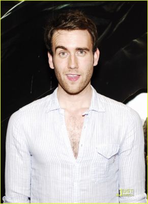 normal_Matthew-Lewis-Surprises-Chicago-harry-potter-23765156-890-1222